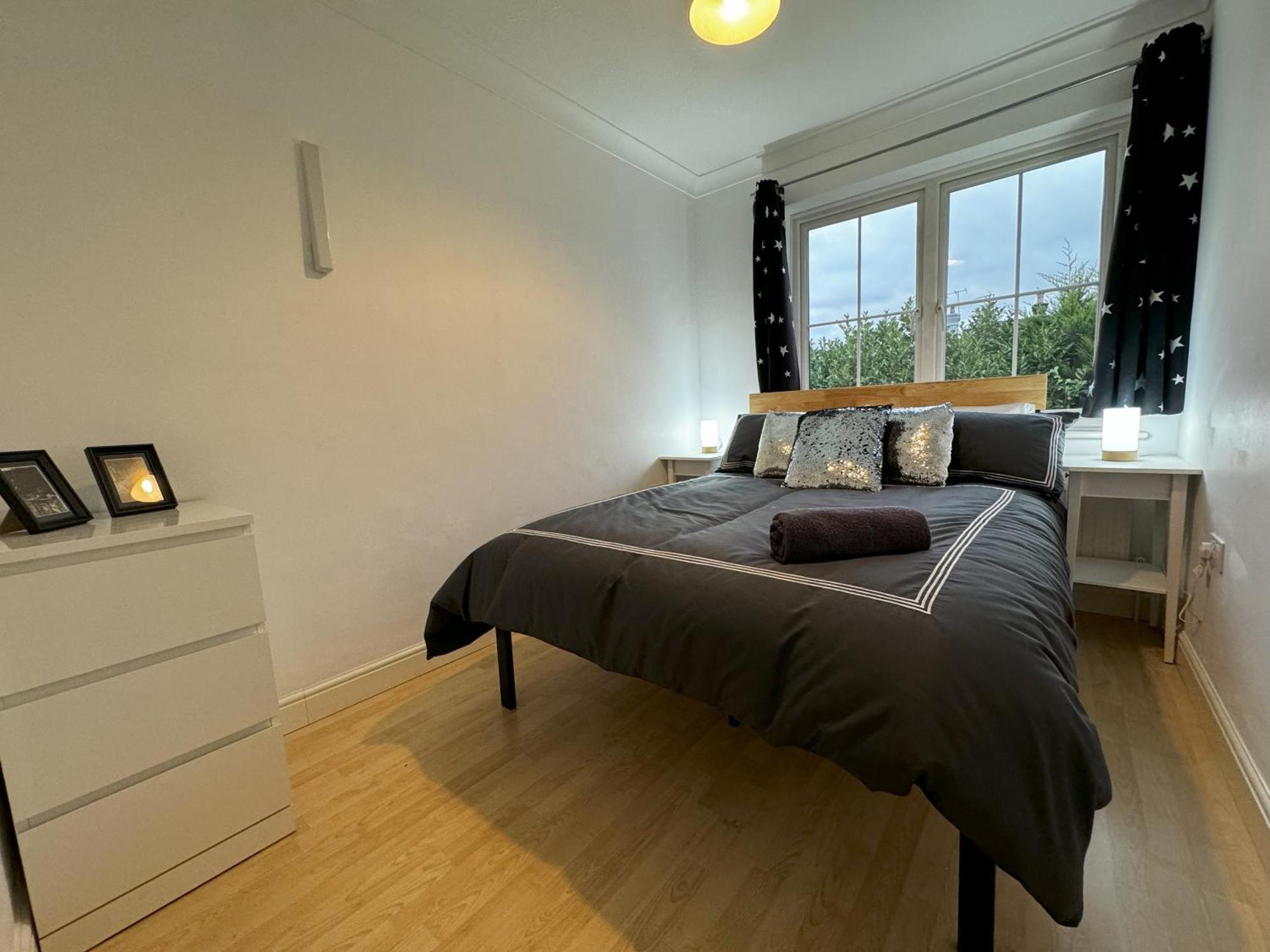 Chieveley Mews By Sarrochic Villa Sunningdale Exteriör bild